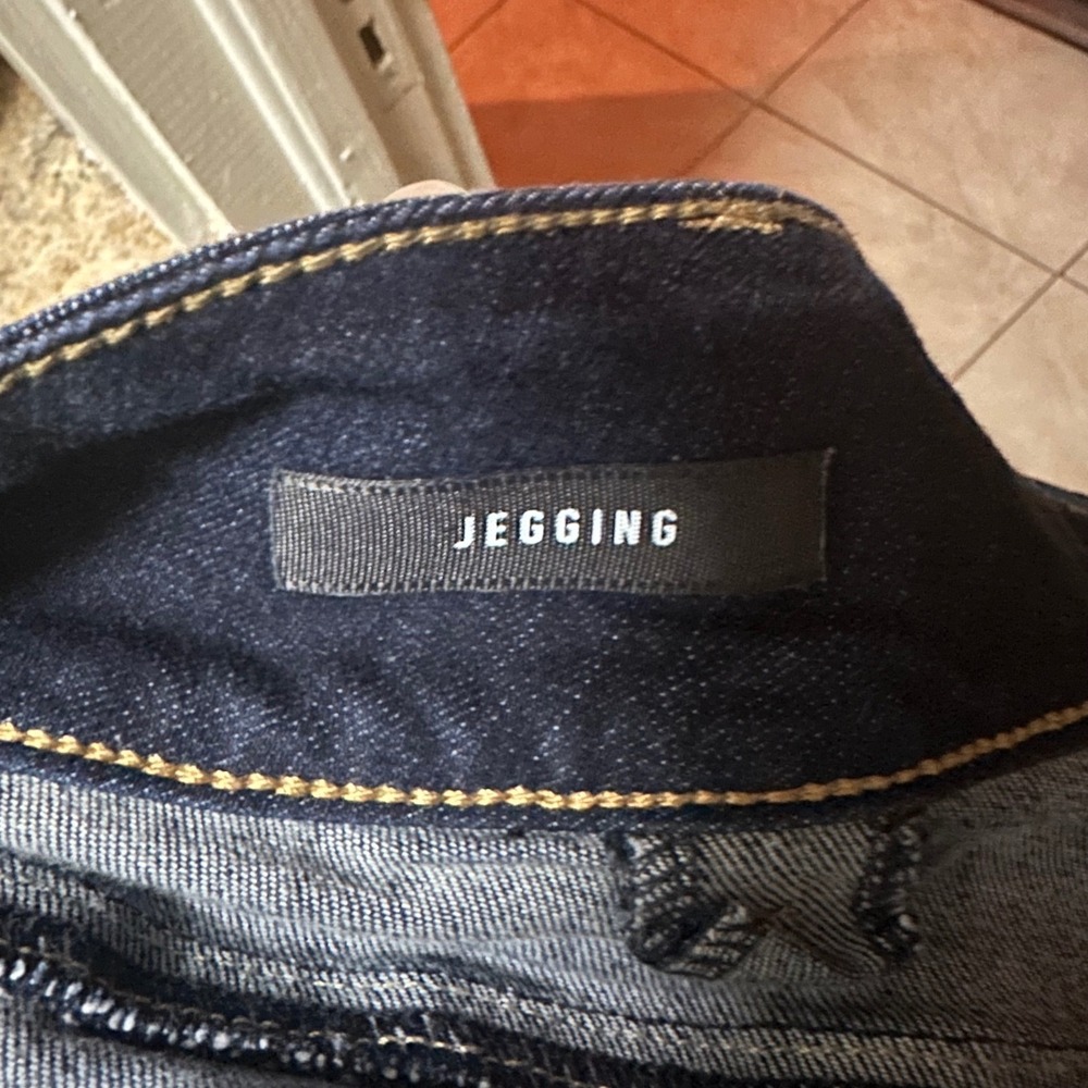 Torrid Premium Jeggings Super Soft Dark Wash High Rise Button Up Plus Size 28R - Picture 8 of 11